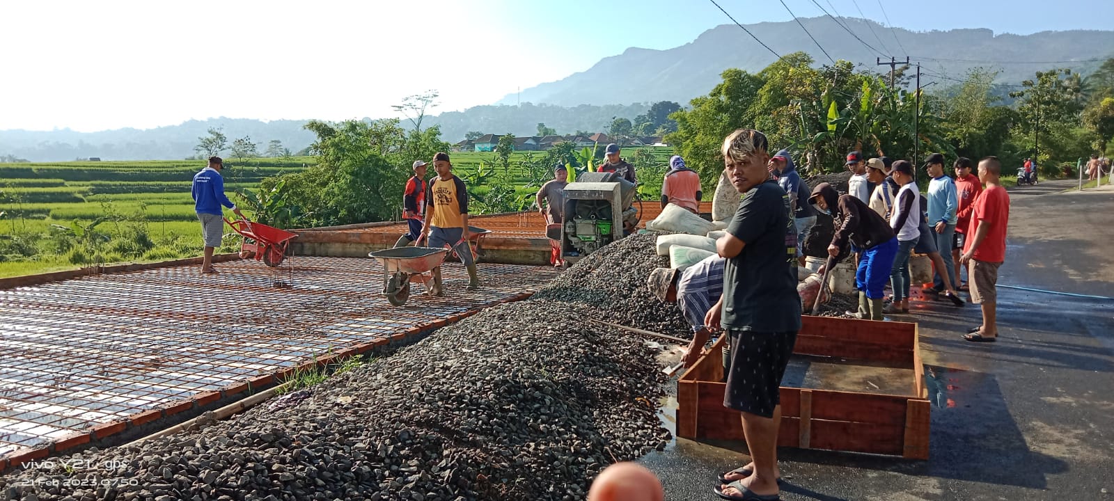 Gotong Royong Pembangunan Pasar Desa